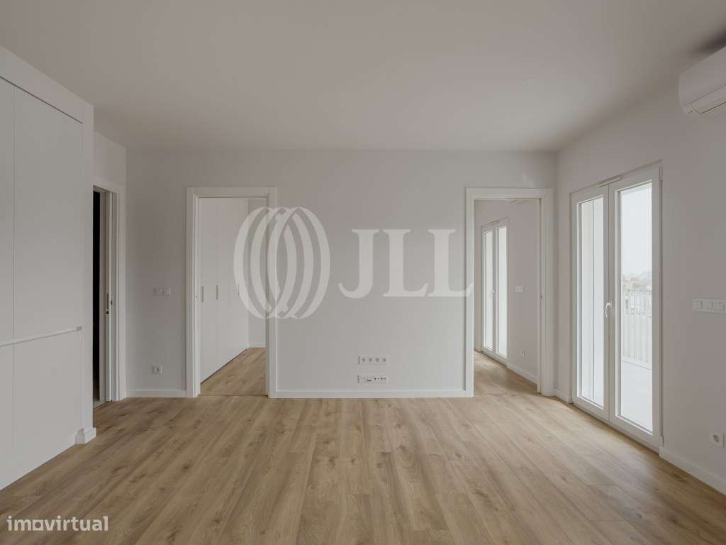 Apartamento T1 com varanda e garagem, no Jaba, Barreiro - Grande imagem: 3/30