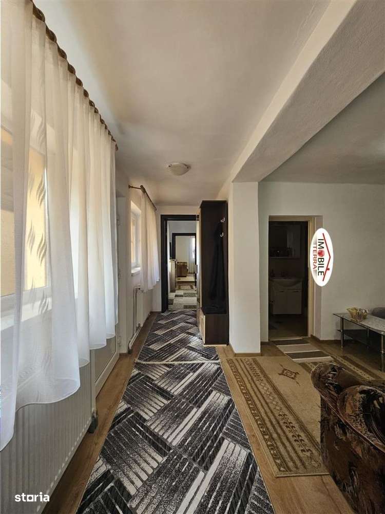 Casa de vanzare in Sura Mare-2