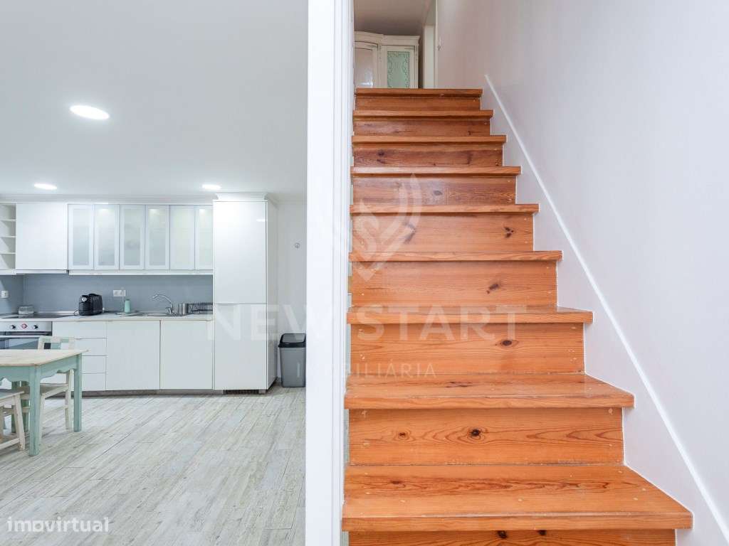Apartamento T1 Duplex Moderno na Penha de França, no Coração de Lisboa-12