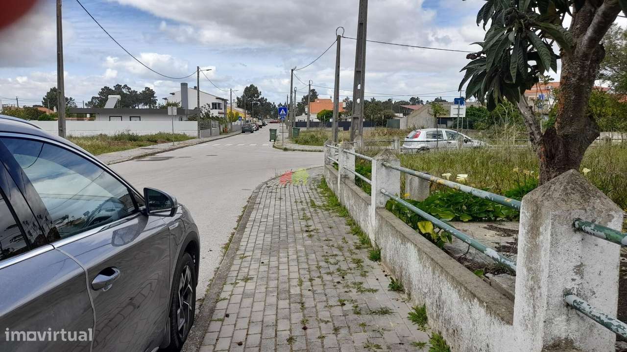 Lote de terreno urbano com 1250 m2 em Palmela-10