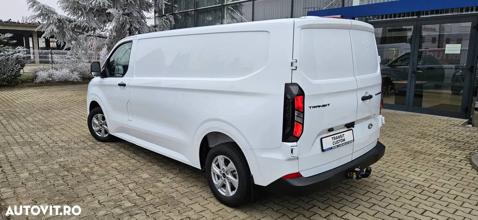 Ford Noul Custom Van - 3