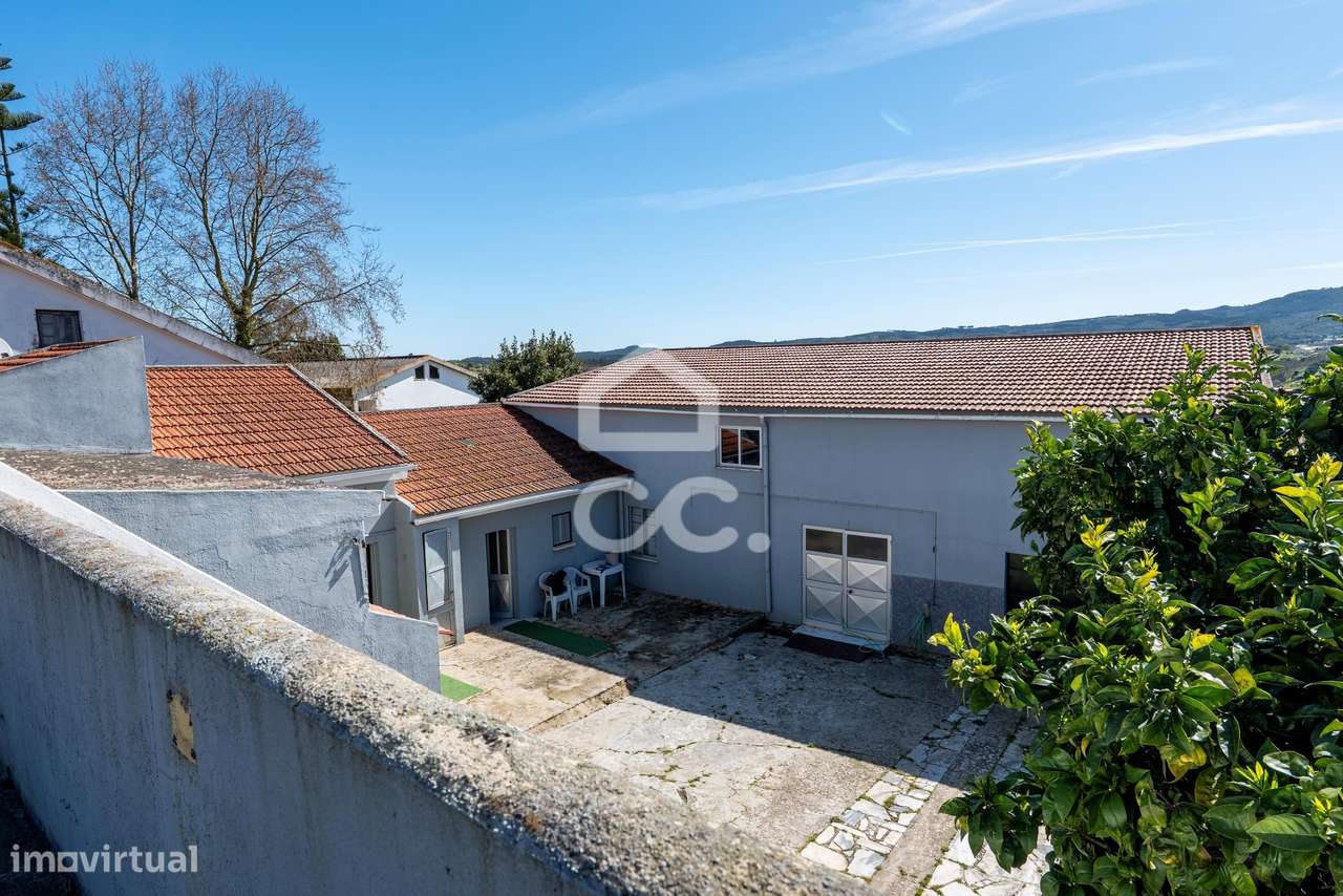 Moradia T2+2 com garagem e vista Serra de Montejunto em Murteira, Cada-26