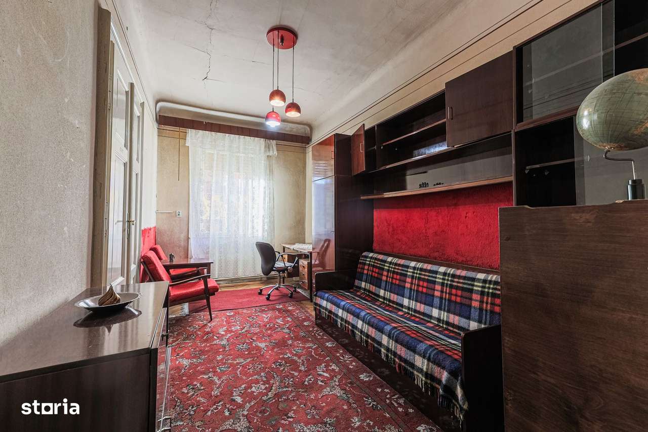 Un întreg etaj ultracentral în Arad - Imagine principală: 4/12