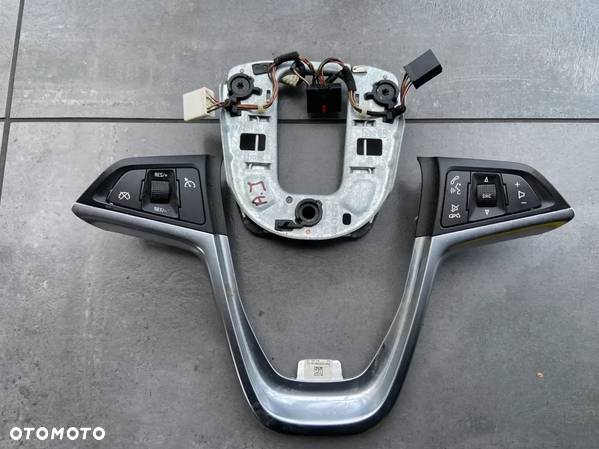 Kierownica przyciski sterowanie Opel Astra IV J - 1