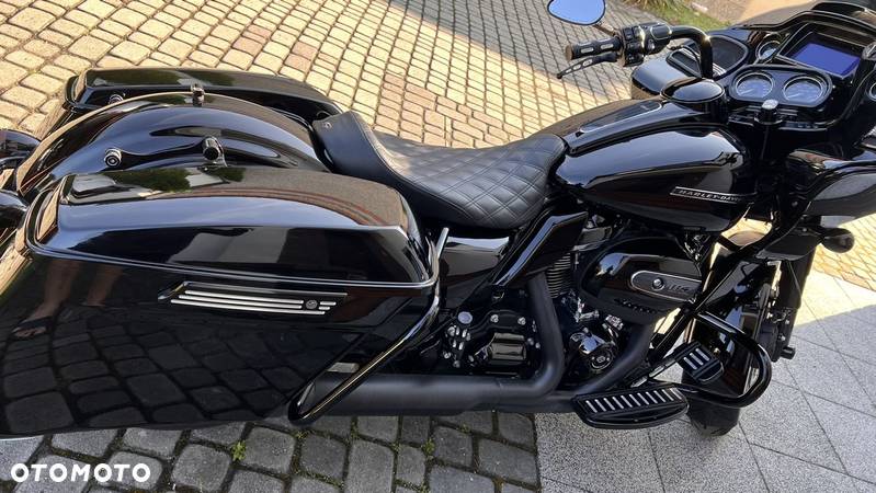 Harley-Davidson Touring Road Glide - 15