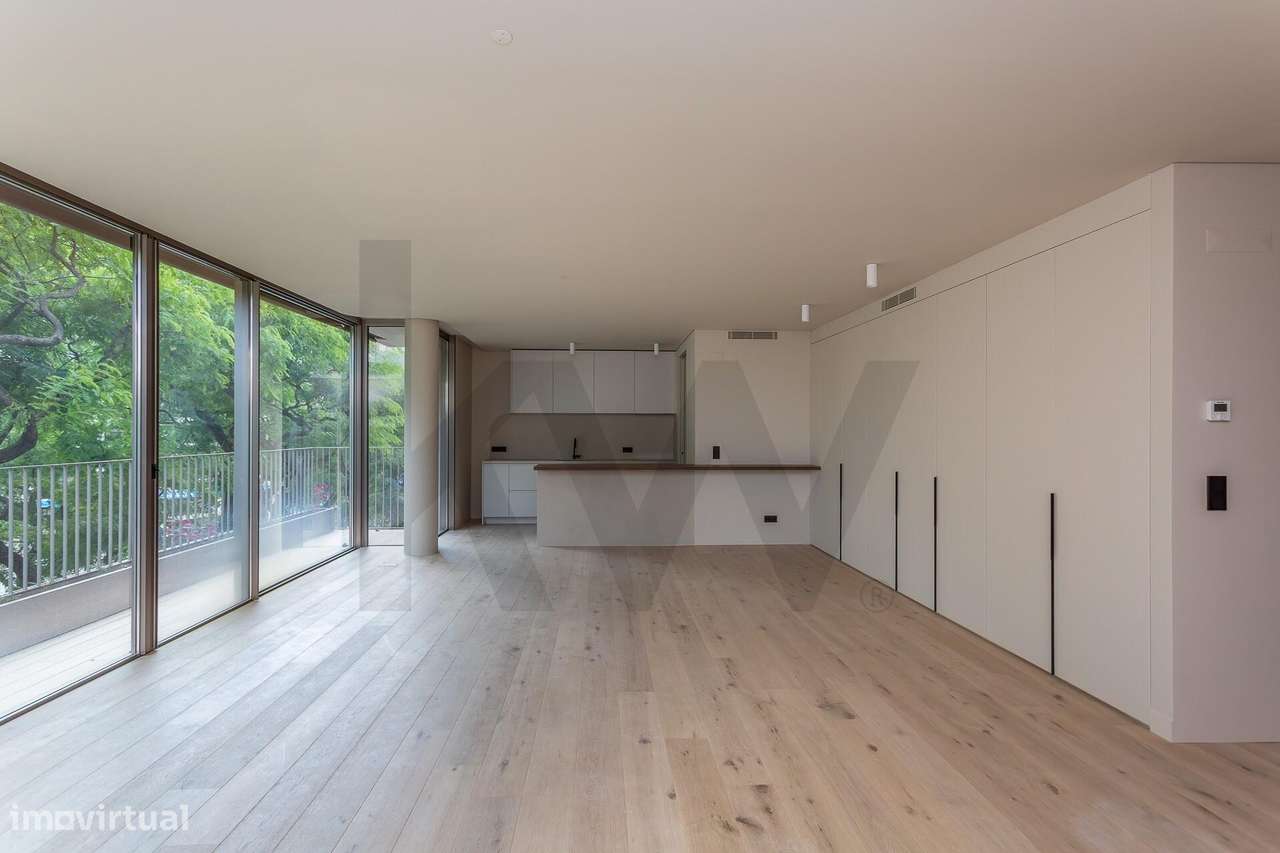 Apartamento T3 nas Avenidas Novas - Grande imagem: 2/39