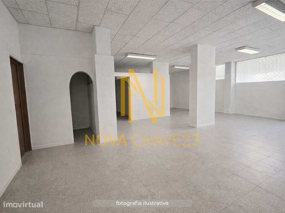 Loja 141 m² | 2 Divisões | 2 WCs | Elevado Potencial de Transformação-3