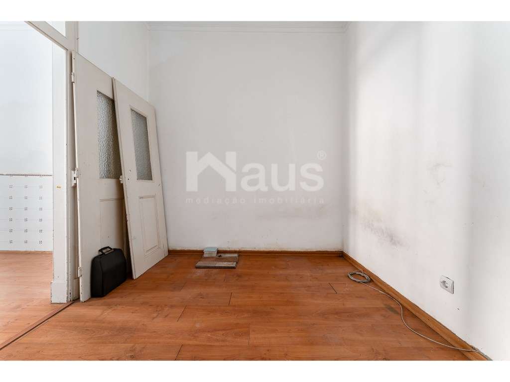 Prédio para venda na Baia do Seixal-27