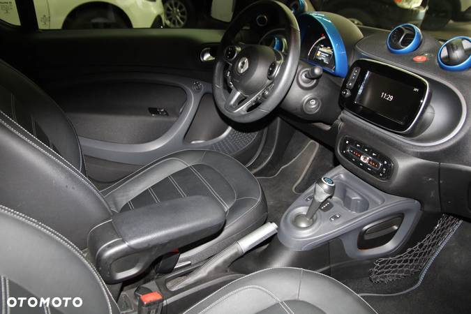 Smart Fortwo EQ - 10