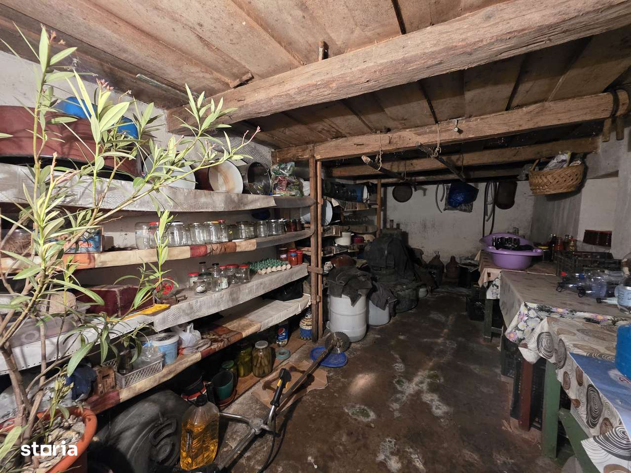 Casă tradițională în localitatea Vărmaga, județul Hunedoara-3