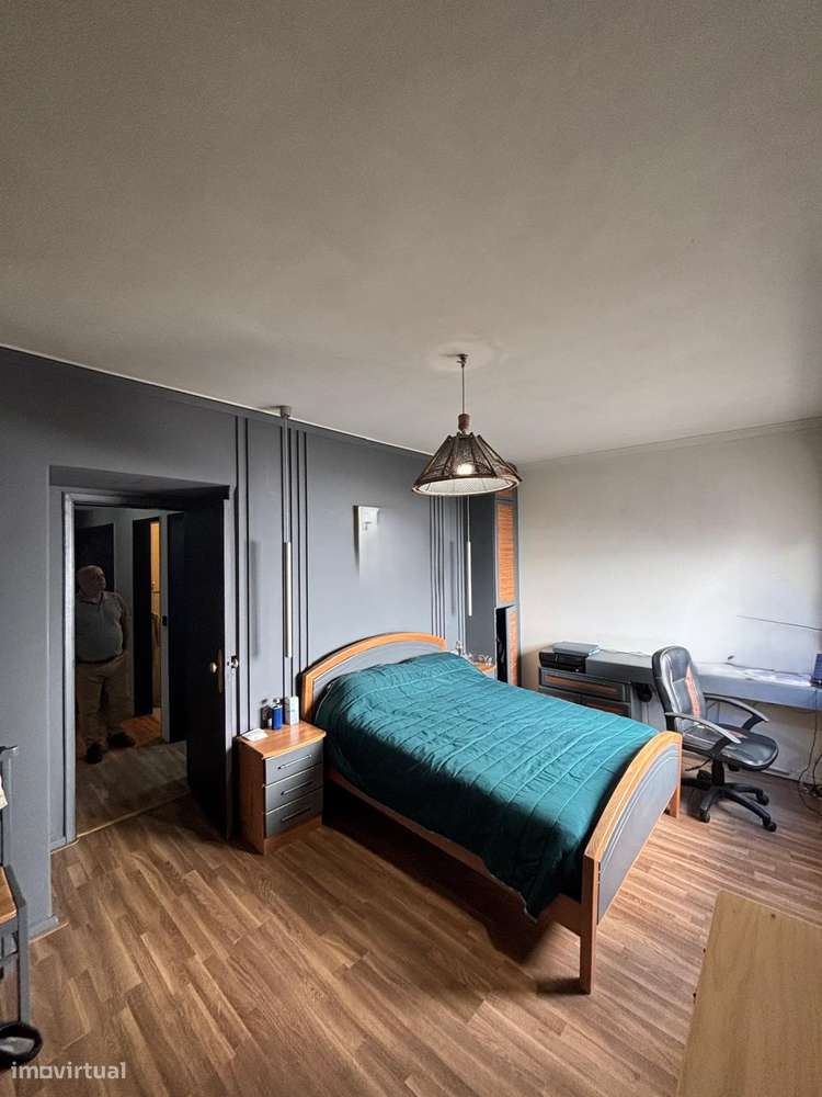 T3 com quintal de 50 m2 - Grande imagem: 5/34