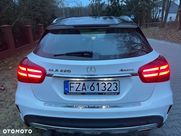 Mercedes-Benz GLA 220 4-Matic AMG Line - 11