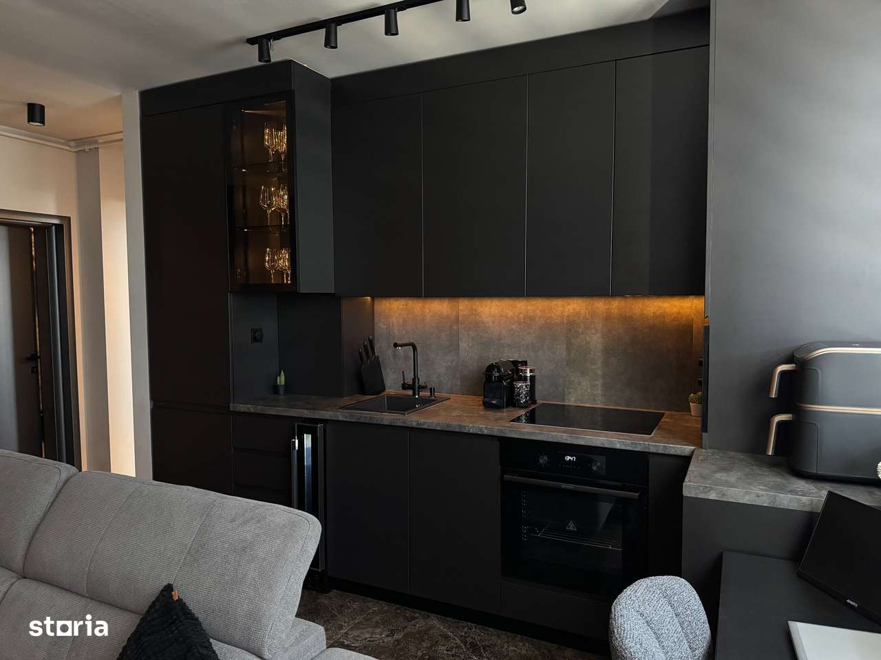 Smart Home de Lux, 3 Camere, Tehnologie Alexa & Philips Hue,  XCity-6