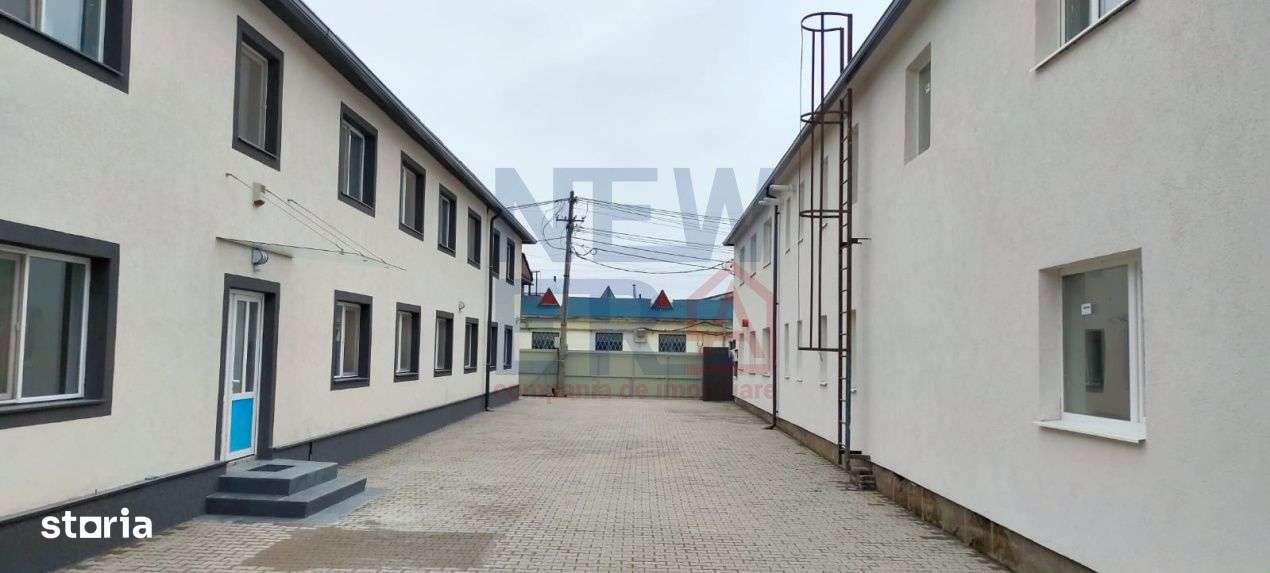 Cladire multifunctionala de vanzare – 24 locuinte, curte, randament - Imagine principală: 4/19