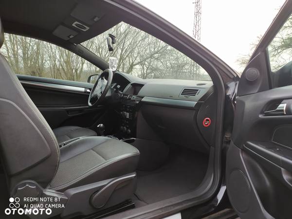 Opel Astra III GTC 1.9 CDTI Cosmo - 25