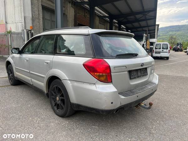 Subaru Outback - 1