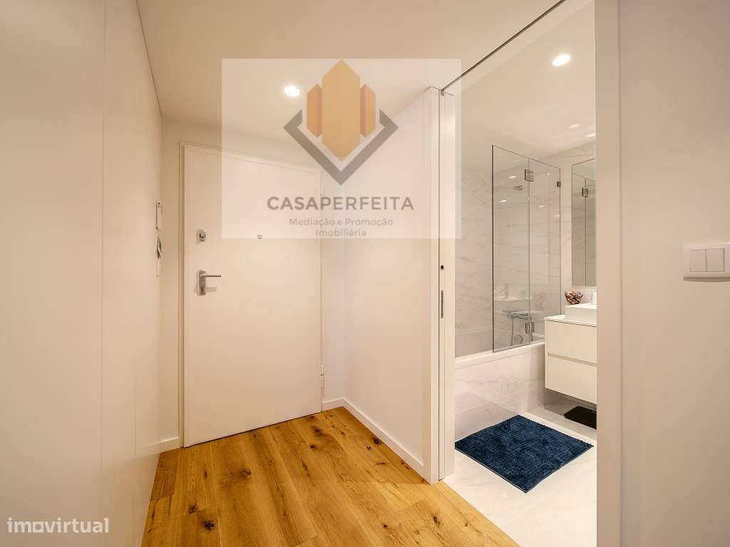 Apartamento T2 de Luxo com Varanda, Lugar de Garagem e Arrumo - Jun...-26