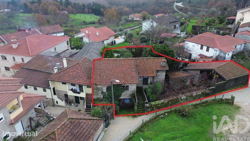 Casa / Villa em Vila Marim de 192 m2 - Grande imagem: 2/19