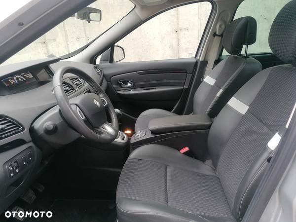 Renault Grand Scenic dCi 130 FAP Start & Stop Bose Edition - 10