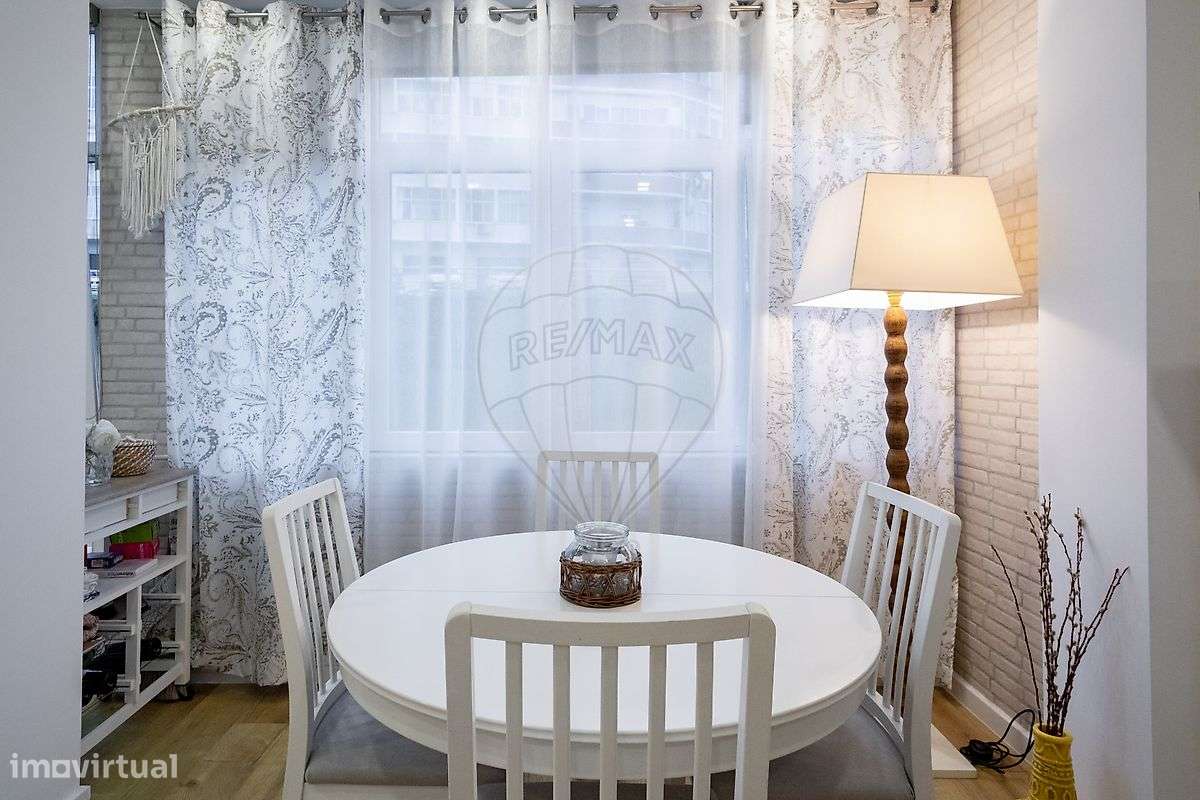 Apartamento T2- Totalmente remodelado - Grande imagem: 4/20