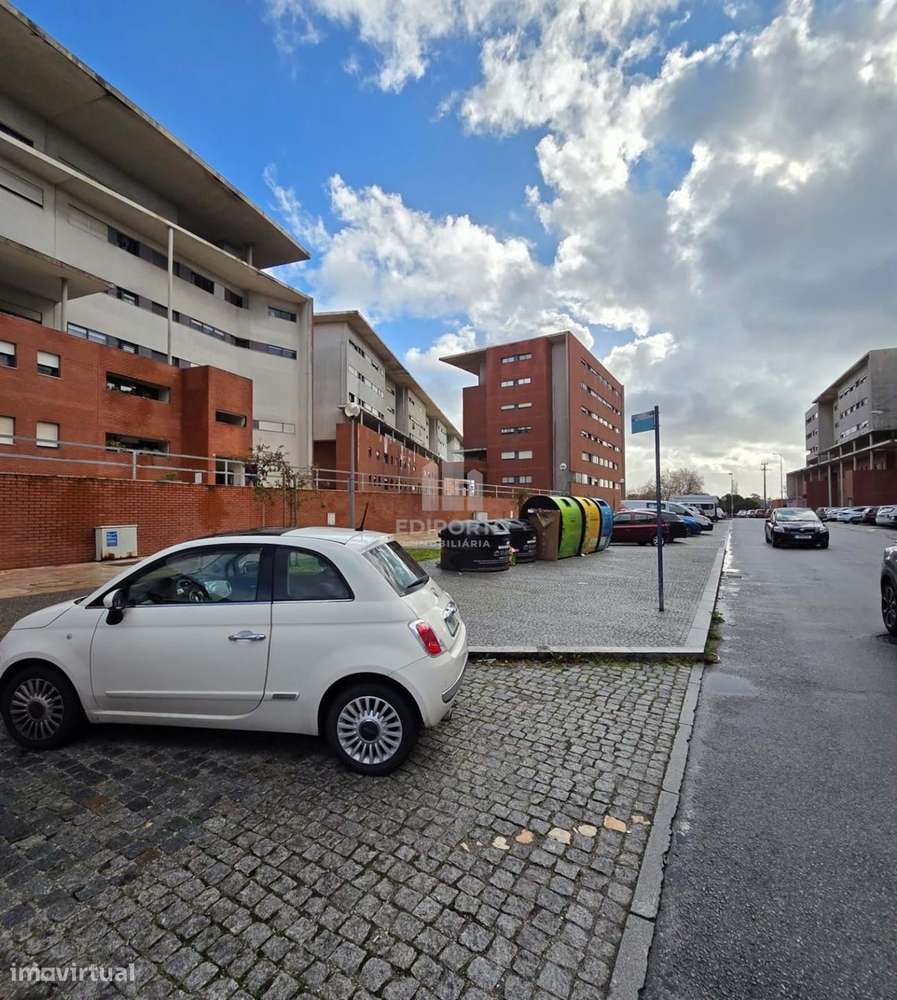 Apartamento T3 com garagem e arrumos em Matosinhos/Perafita-21