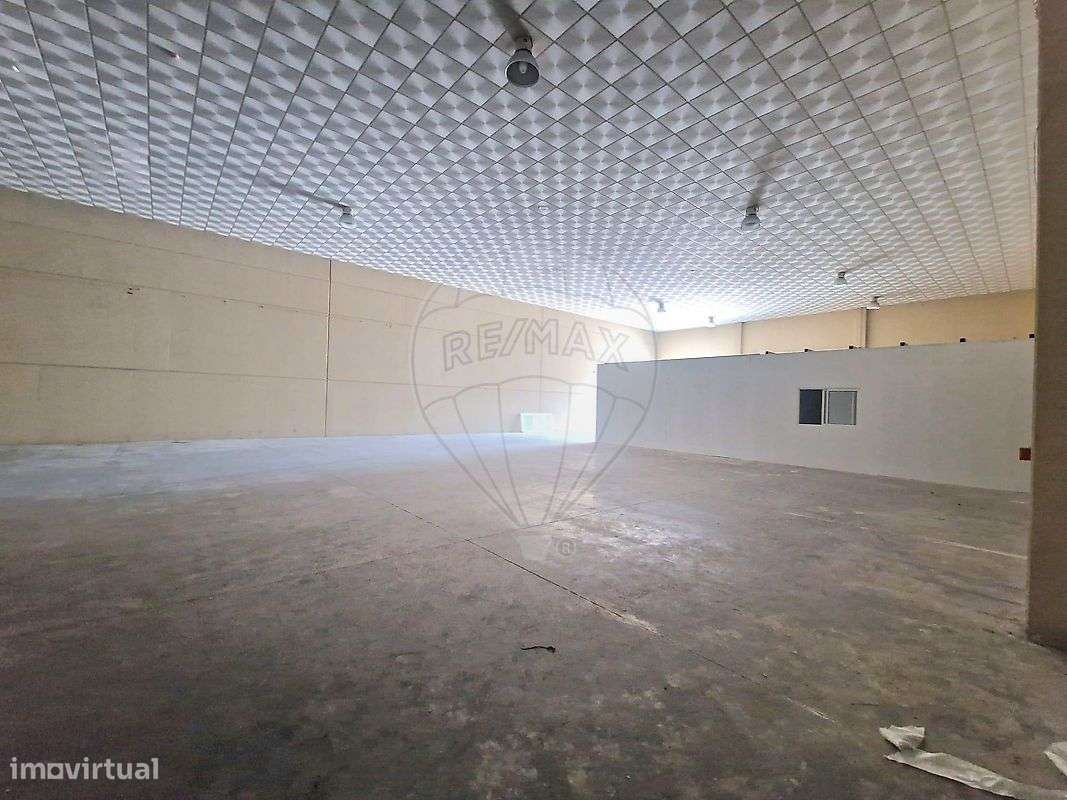 Armazém T3 para venda-29