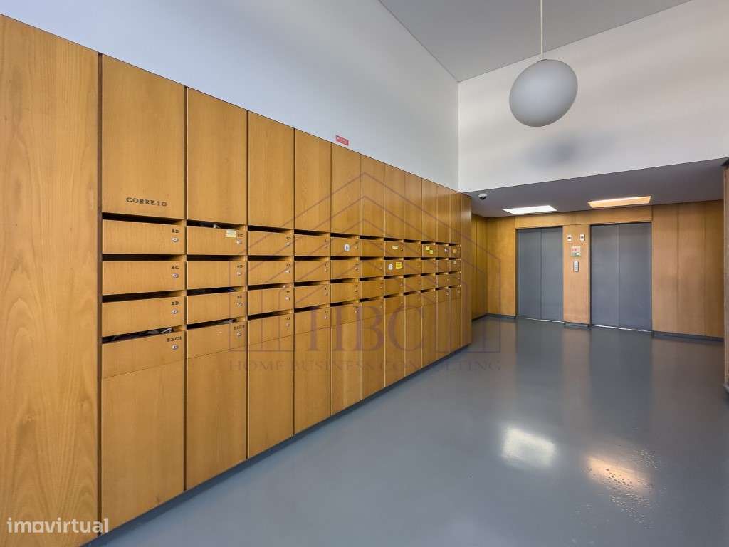 Vende-se Apartamento T1 no centro de Lisboa com arrecadação e garagem-21