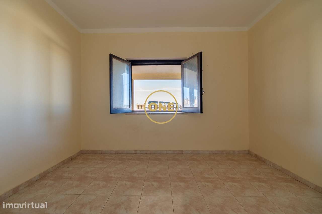 Moradia Térrea T2+1 com Terreno de 3,88 ha – Cruz do Vento, Carnota (A-11