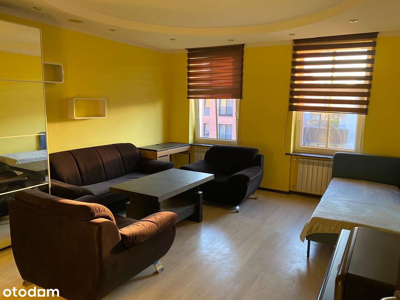 3 oddzielne pokoje, odzielna kuchnia, blisko ścisłego centrum