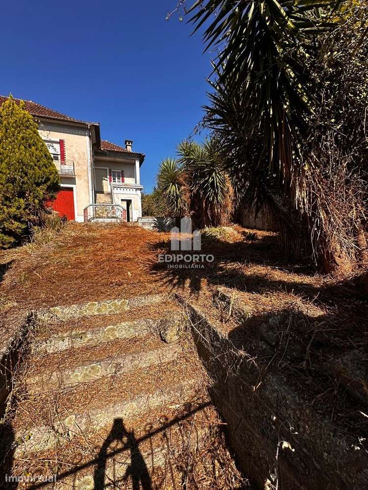 Moradia e Terreno com 3.000 m² em Lordelo- Paredes-36