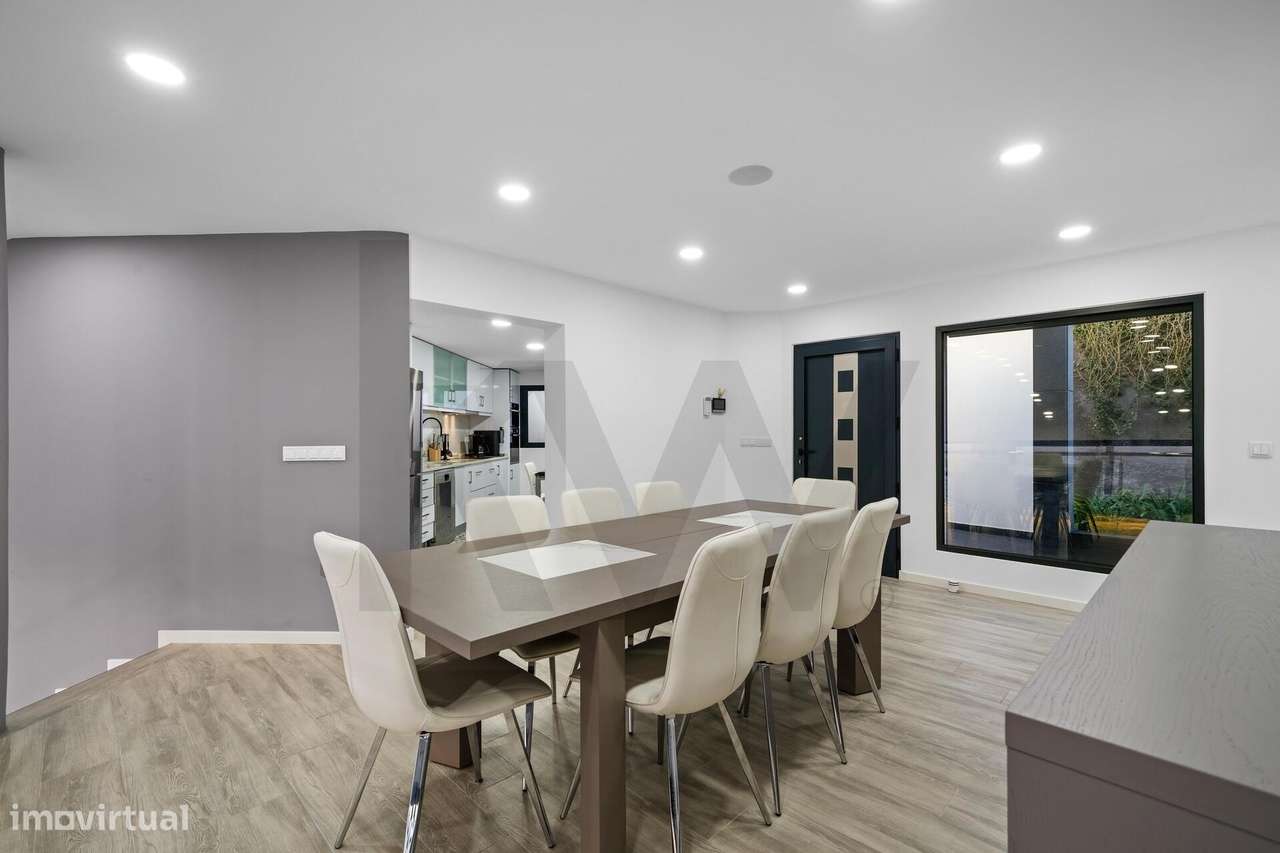 Moradia T4 com piscina e vista oceano, São Gonçalo, Funchal-23