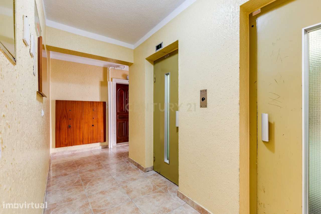 Apartamento T1 em Corroios, Seixal | Praticidade para o dia a dia e pr-18