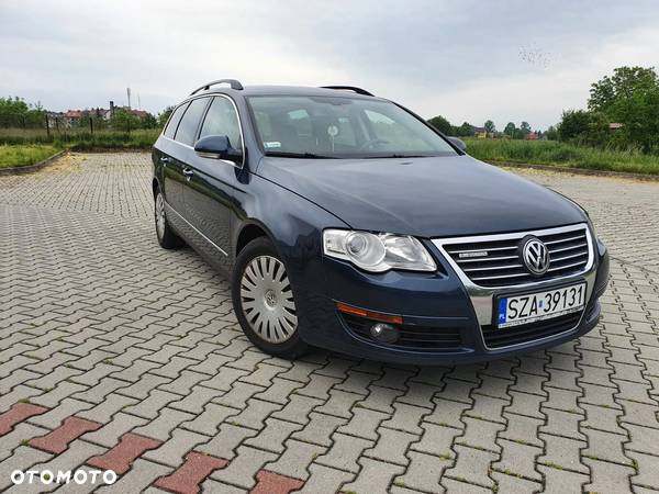 Volkswagen Passat - 1