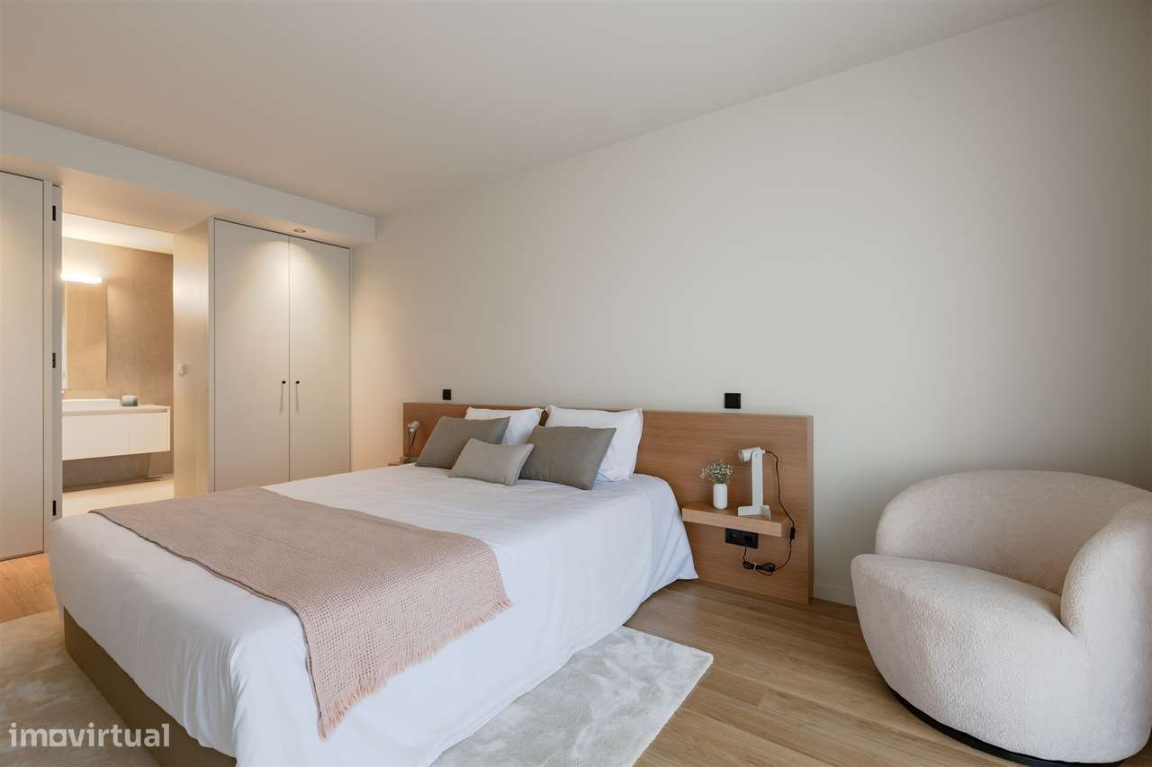 T2 Av República Gaia | T2 Santa Marinha Afurada | T2 Novo LYNQ-15