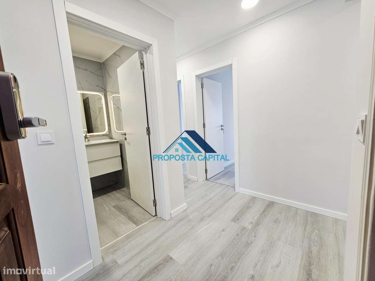 APARTAMENTO T4 REMODELADO CENTRO AMORA-1