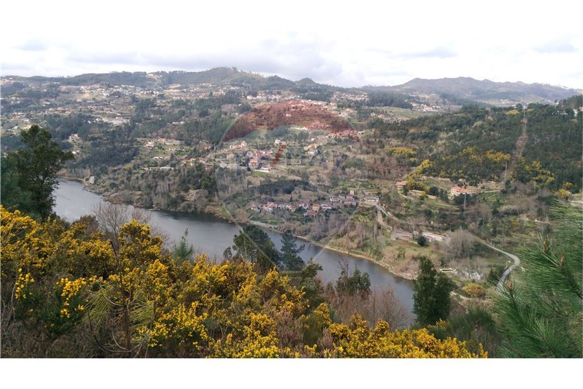 Quinta com vistas sobre o Rio Douro