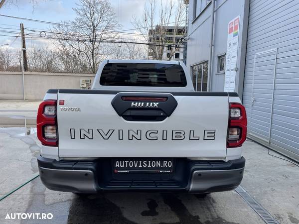 Toyota Hilux 2.8D 204CP 4x4 Double Cab AT Invincible - 6