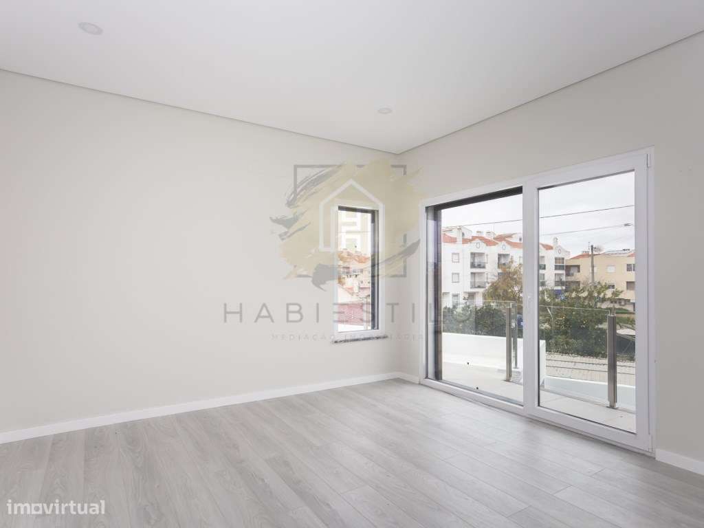 Moradia V4 nova com piscina-37