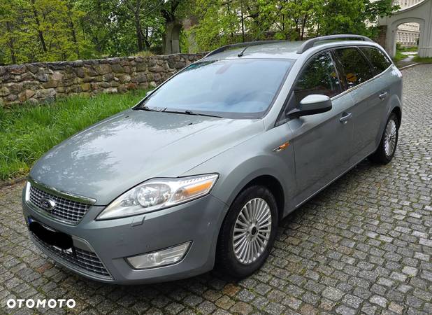 Ford Mondeo Turnier 2.5 Titanium - 1