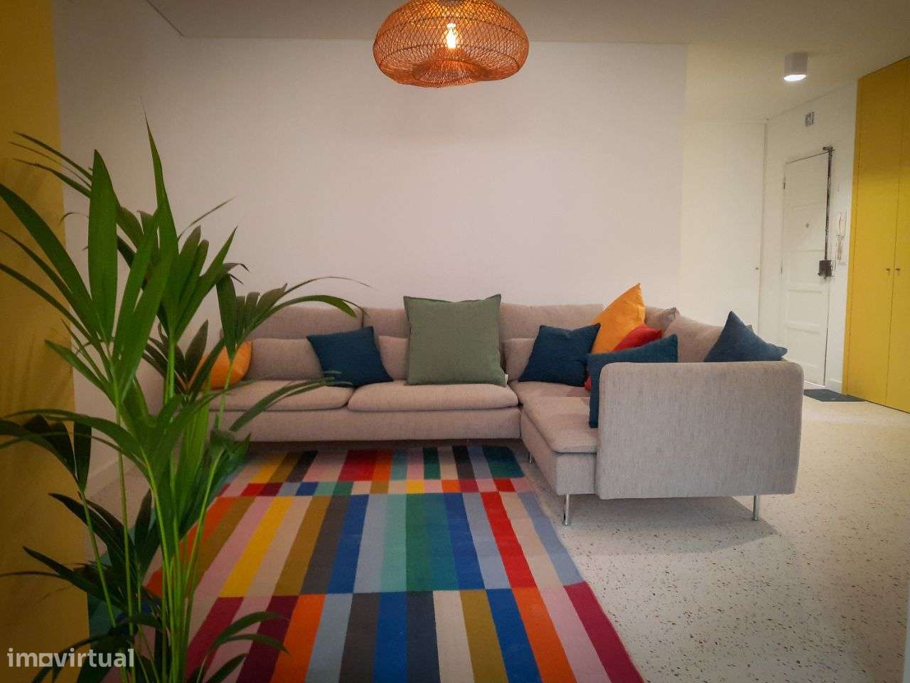 Loures Centro - Quarto Individual em apartamento renovado com jardim - Grande imagem: 4/16