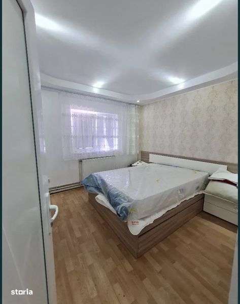 vand apartament 2 Camere Ramnicu Sarat - Imagine principală: 4/8