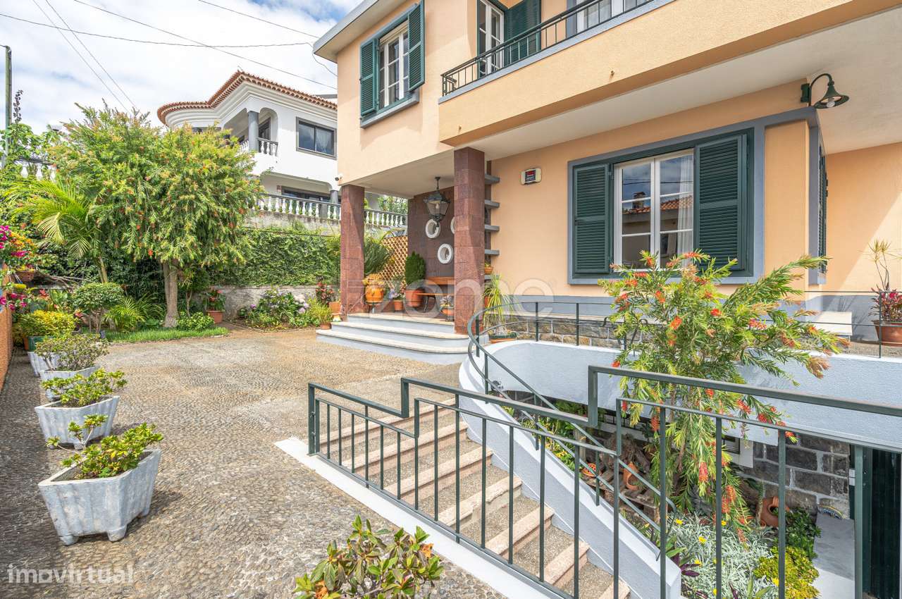 Moradia T5 em São Martinho, Funchal - Grande imagem: 4/44