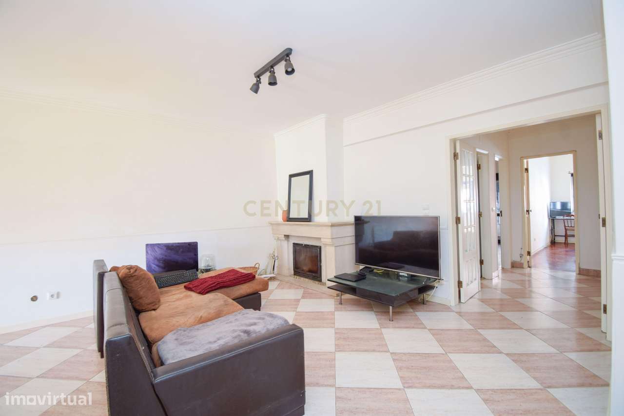 Exclusivo apartamento T2 com terraço na Quinta do Barão – Carcavelos-8
