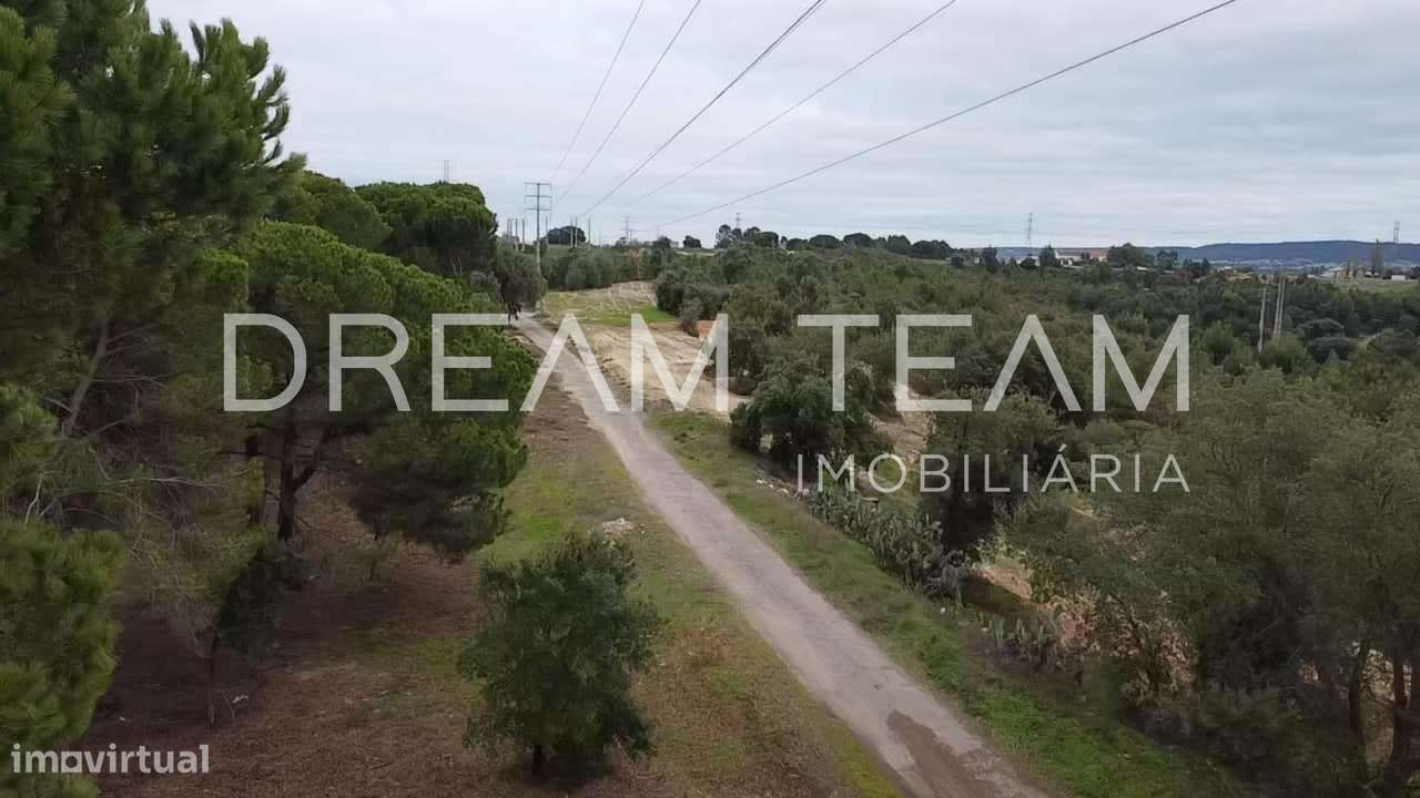 Terreno Urbano para Construção – Palhais-Coina | Viabilidade para 27 F-5