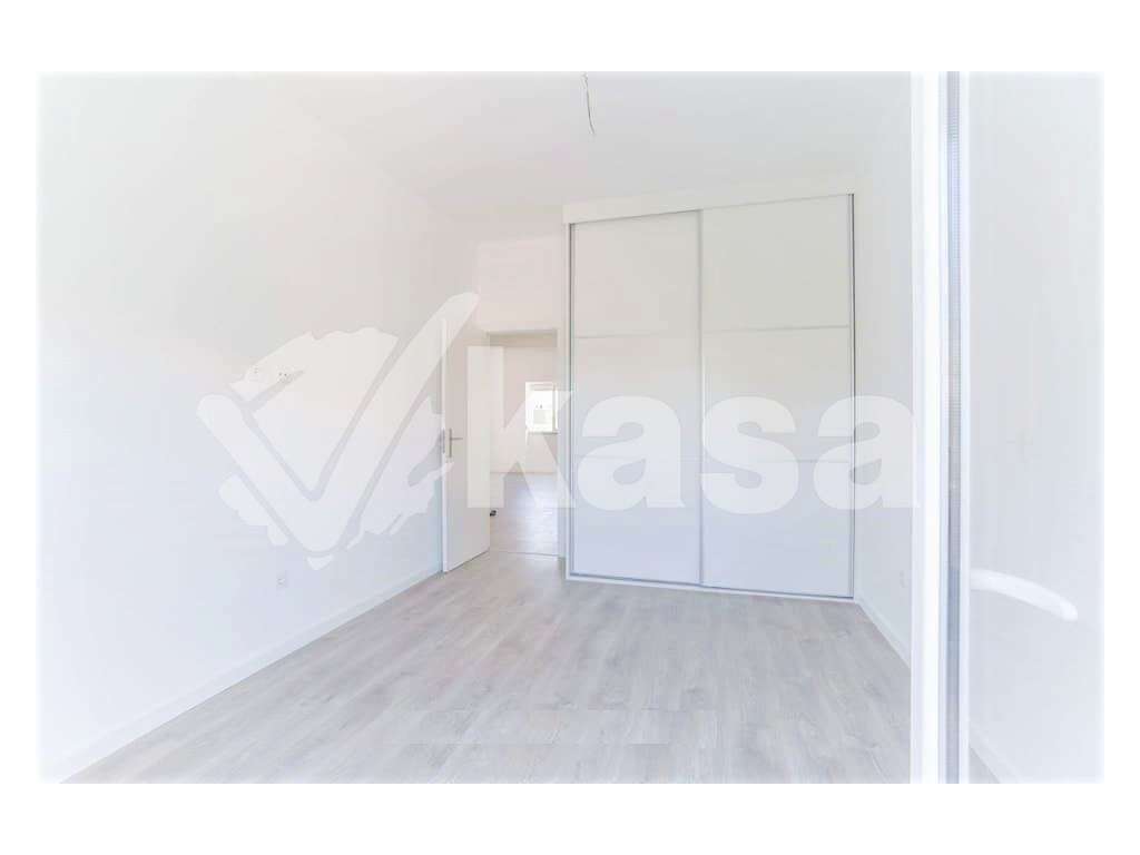 T1 com Quintal e Acabamentos Novos - Ideal para Habitação ou Invest...-4