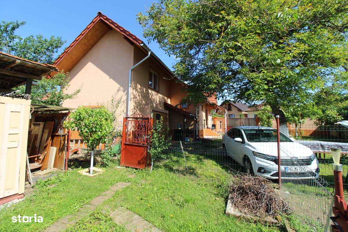 Vând casă P+Pod în Hunedoara, zona Peștișul Mare, teren 582mp, fs 20m - Imagine principală: 2/19