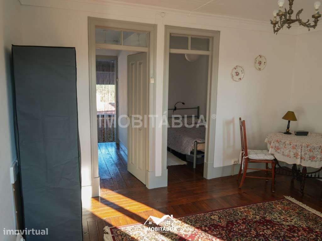 Casa Tradicional Portuguesa com Quintal, Vista e Muitos Detalhes Au...-21