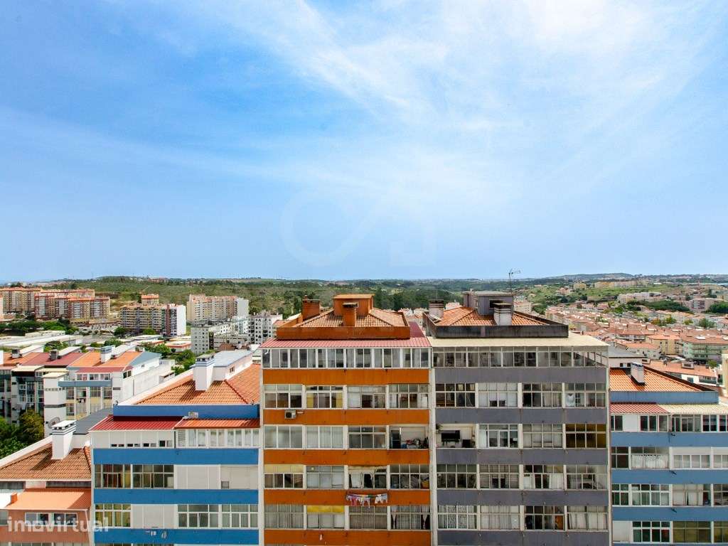 T3 com garagem, vista de serra e mar-11