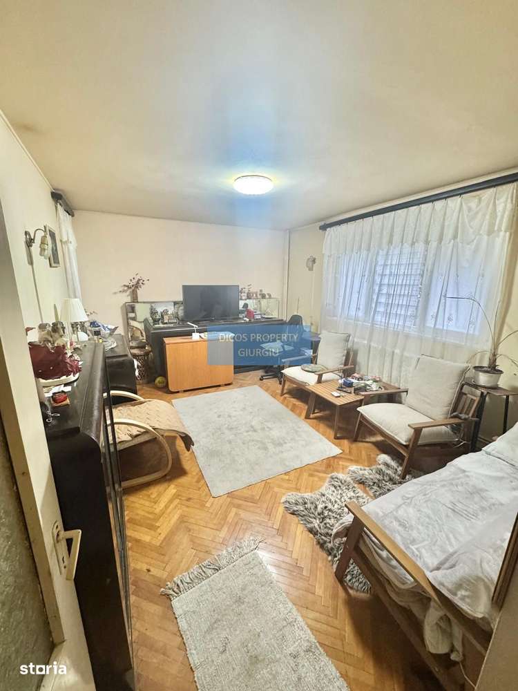 Apartament 3 camere -Centru-0