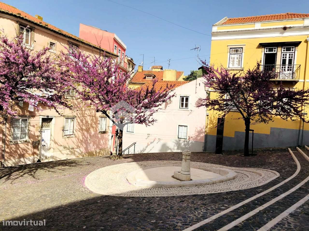 Prédio em Propriedade Total na Mouraria — Ideal para AL ou  T0/T1-10